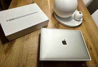 MacBook Air 13" M1 8GB RAM 256GB SSD - Strieborný - 2