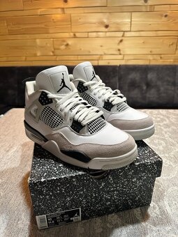 Jordan 4 Military Black - 2