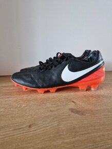 Nike tiempo
LEGACY II FG - 2