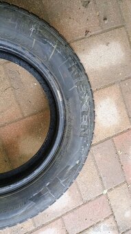 Predám zimné pneumatiky Nexen 195/65 R15 - 2