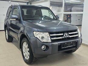 Mitsubishi PAJERO - 2