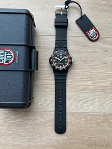 LUMINOX - 2