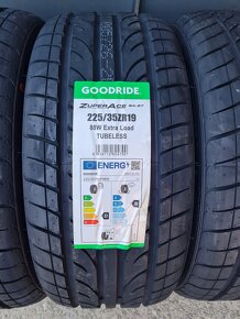 Letné 225/35R19 Goodride - 2