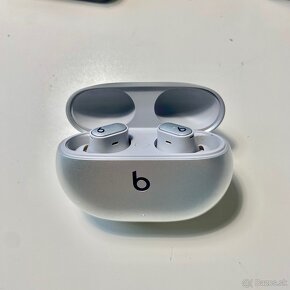 Beats Studio Buds + strieborné - 2