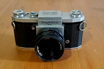 Praktica FX (Carenar 2,8/45mm Lens Japan) - 1952 - 2