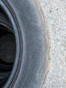 235/60 R18 - 2