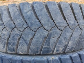 (8ks)  315/80 R22, 5 Bridgestone M-Drive 001 - 2