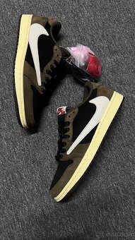 Nike x Travis Scott Air Jordan 1 Low - 2