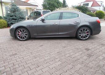 Maserati Ghibli 3,0 Gran Sport SQ4 316kw,4x4 benzín automat - 2