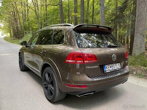 VW Touareg 3.0 TDI V6 - 2