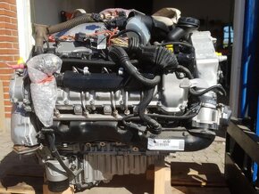 Motor BMW 4.4 V8 benzín 50i - 2