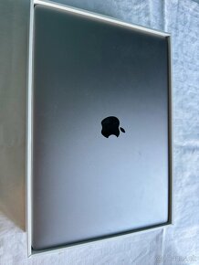 MacBook Air (model A1932) - 8GB RAM, 126GB SSD - 2