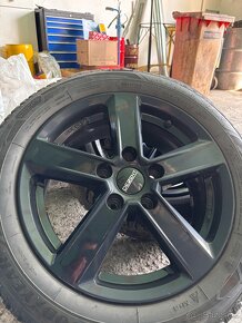 16" Alu disky Dezent 6.5X16 5X114.3 Hyundai so zimnými pleu - 2