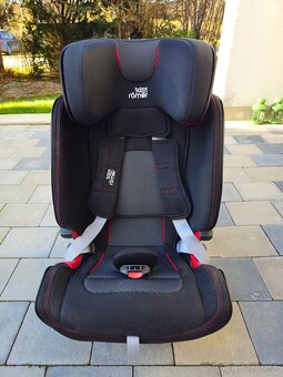 Predam autosedacku Britax Römer Advansafix IV R - 2