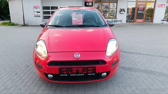 Fiat Punto Young 1.4b 2015rv - 2