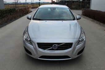 Volvo V60 2.0 D4 Kinetic - 2