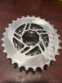 Predám cestné kazeti SRAM SHIMANO 11.R - 2