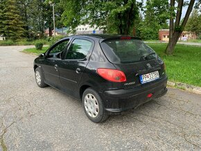 Peugeot 206 1.4i benzín 2006 - 2