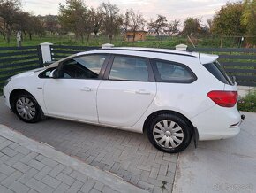 Opel astra sport tourer kombi - 2