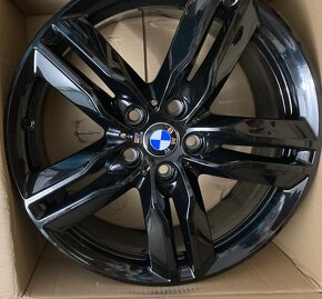 Predam sadu BMW M diskov 5x112 R18 7,5J ET51 M570 B - 2