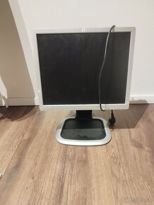 HP LCD Monitor Square 1028x1024 VG - 2