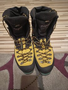 La Sportiva Nepal - 2