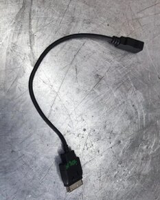 MERCEDES C TŘÍDA W204 KABEL PŘÍVOD USB A0028272304 - 2