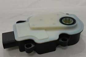 Genuine Ford 1892149 temperature control actuator - 2