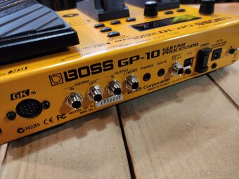 Boss GP-10 gitarový multiefekt/modeler/syntetizátor - 2