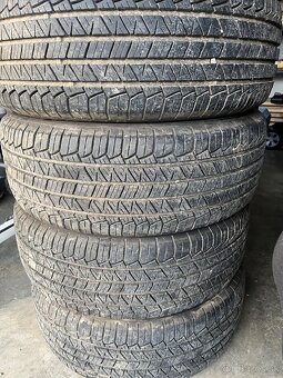 225/60R17 - 2