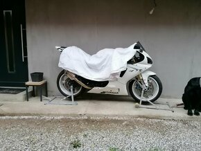 Yamaha yzf r1 - 2