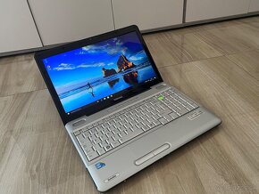 15.6"/Toshiba Notebook/i3/4GB RAM/320GB HDD/Intel HD Grafika - 2