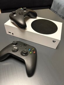 Xbox Series S 512GB  2x ovladac - 2