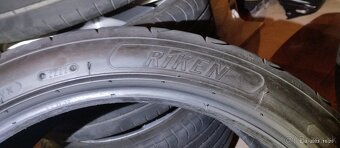 Predam 235/40 r19 letne 3 ks - 2