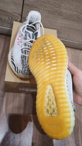 adidas Yeezy Boost 350 V2 - 2