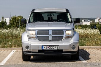 Dodge Nitro SXT - 2