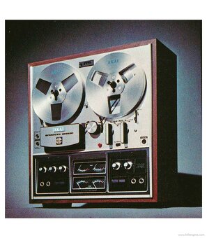 AKAI 1730 D-SS / DISCRETE 4-CHANNEL TAPE DECK / REEL TO REEL - 2