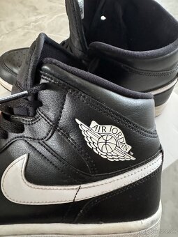 AIR JORDAN 1 MID - 2