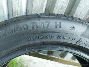 Špičkové zimné pneu Continental Wintercontact - 225/50 R17 - 2