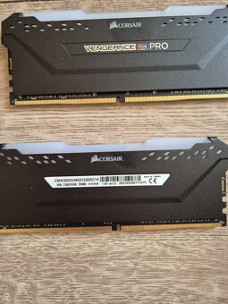 Predam Corsair Vengeance Pro RGB 32GB DDR4 3200MHz - 2