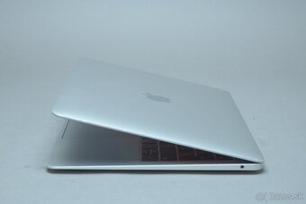 ZÁRUKA/Macbook Air 13.3"/I5 1.6GHZ/8GB RAM/256GB SSD Silver - 2