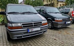 2x Chrysler Voyager ES - 2