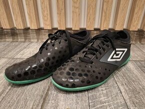 Kopačky halovky zn. Umbro vel. 42 (reálne 41) - 2