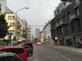 BA I Staré Mesto centrum Dunajská prenájom 36m2 obch.NP - 2