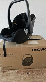 Recaro Privia Evo vajíčko + isofix základňa - 2