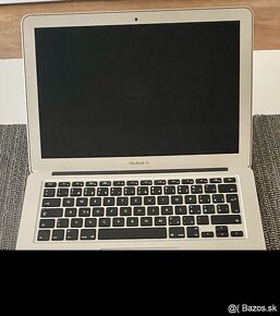 MacBook Air (13-inch, 2017) - 2