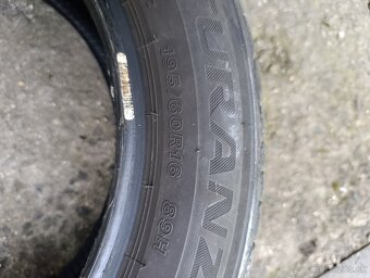 Predám letné pneumatiky 195/60 R16 - 2