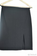 Čierna elastická sukňa s rozparkom, veľ. 40, TOP S - 2