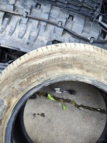 Predám pneu 185/65 r15 champiro - 2