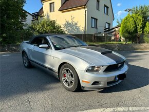 Ford Mustang 3.7 V6 r.v. 2011 + LPG cabrio - po servise - 2